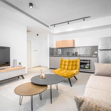 Stunning 1 Bdr With Balcony On Sheinkin St Apartment Тел Авив Екстериор снимка